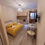 Kleanthi And Kostas Apartament *