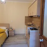 Kleanthi And Kostas Studios Apartment