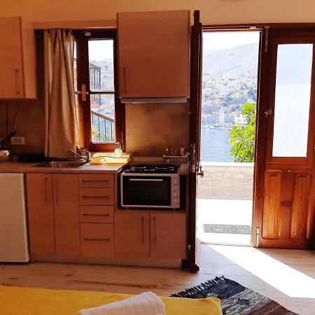 Kleanthi And Kostas Studios Apartment