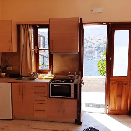 Kleanthi And Kostas Studios Apartment *