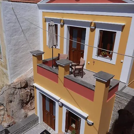 Kleanthi And Kostas Σύμη