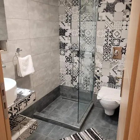 Kleanthi And Kostas 시미