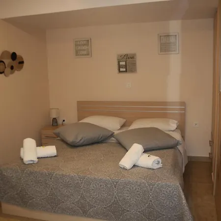 Kleanthi And Kostas Studios
