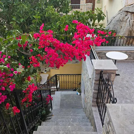 Kleanthi And Kostas Σύμη