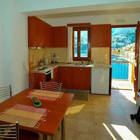 Kleanthi And Kostas Studios Apartment *