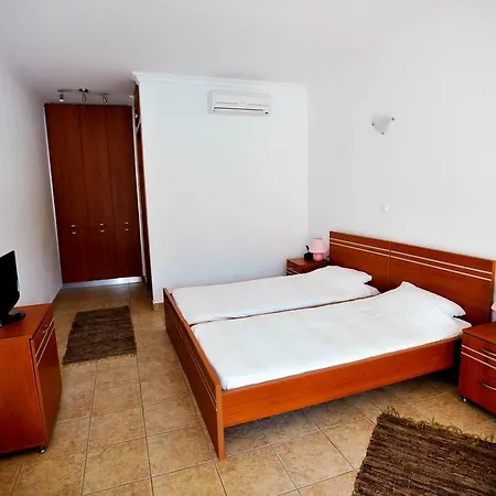 Kleanthi And Kostas Studios Apartment Symi